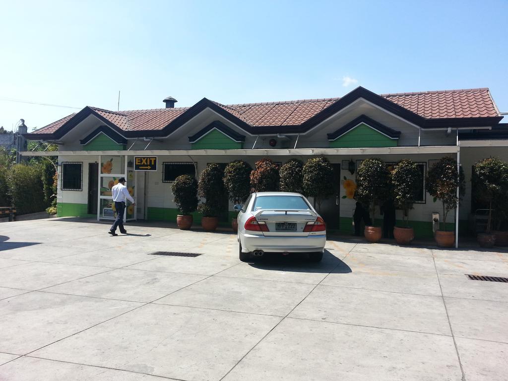 โรงแรมฮอลลิวูด ไดรฟ์ อินน์ Baguio City ภายนอก รูปภาพ