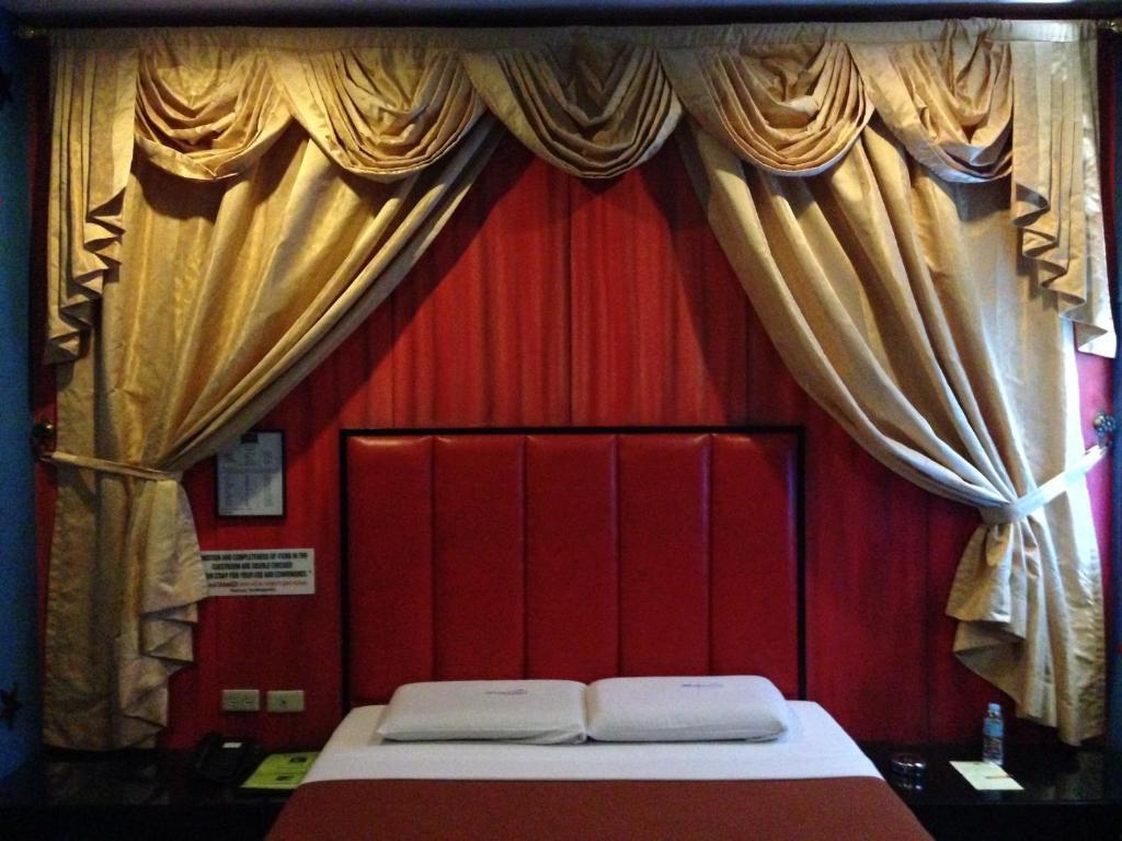 โรงแรมฮอลลิวูด ไดรฟ์ อินน์ Baguio City ภายนอก รูปภาพ